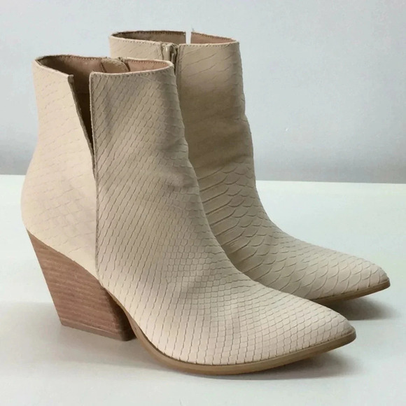 Mi.iM Chunky Heel Side Zipper Cream Ankle Boot - Picture 1 of 9